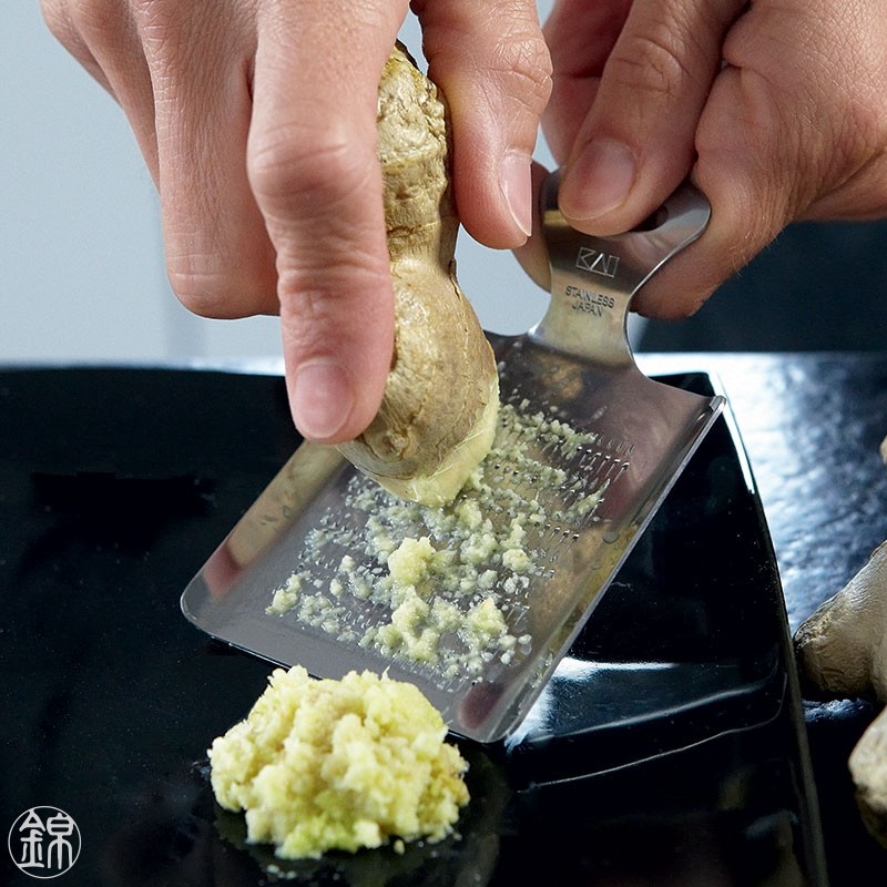 Râpe à gingembre et agrumes