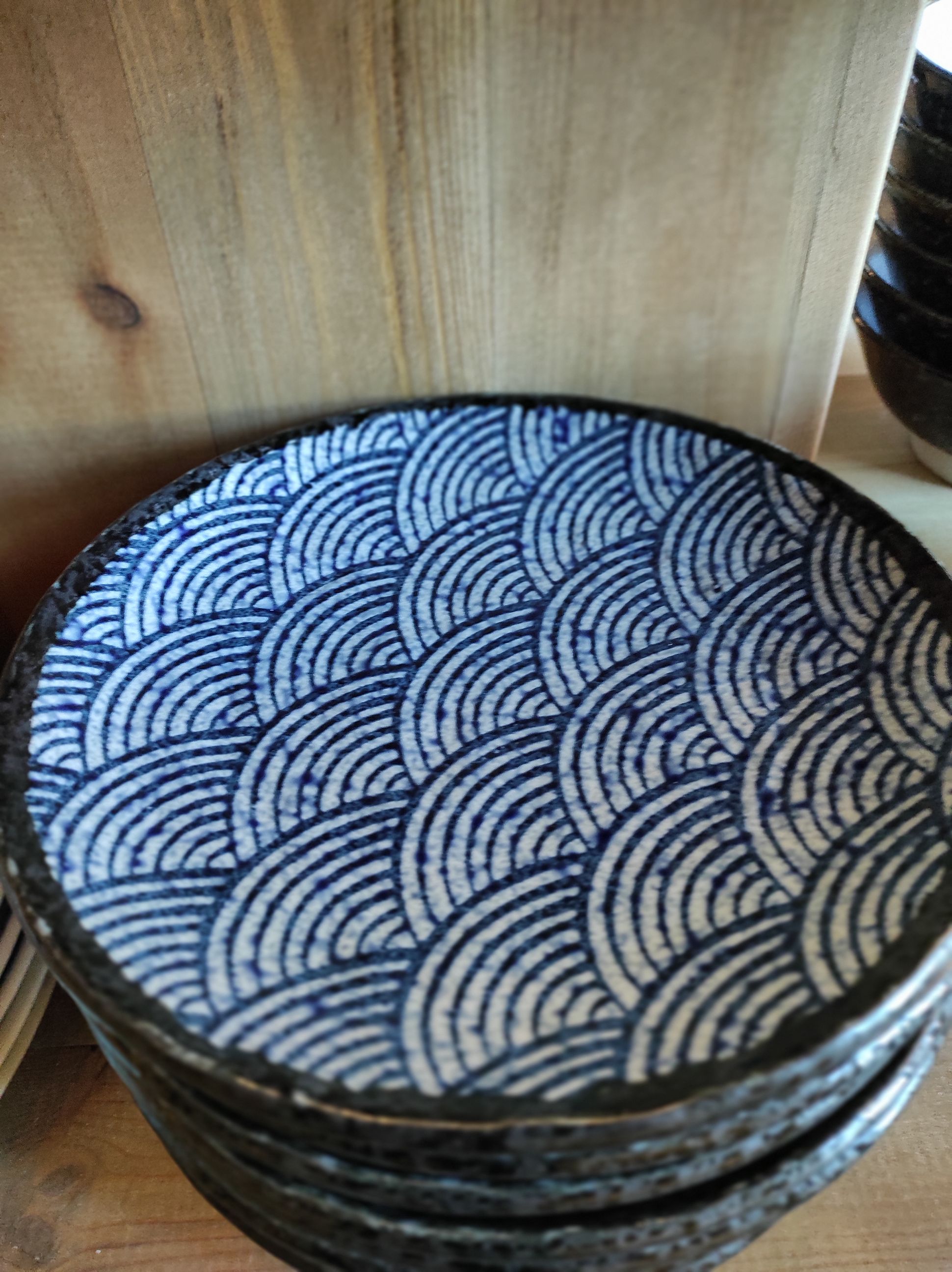 Assiette motif vague japonaise