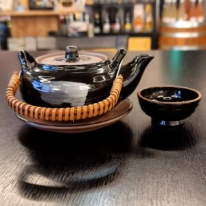 Théière avec tasse